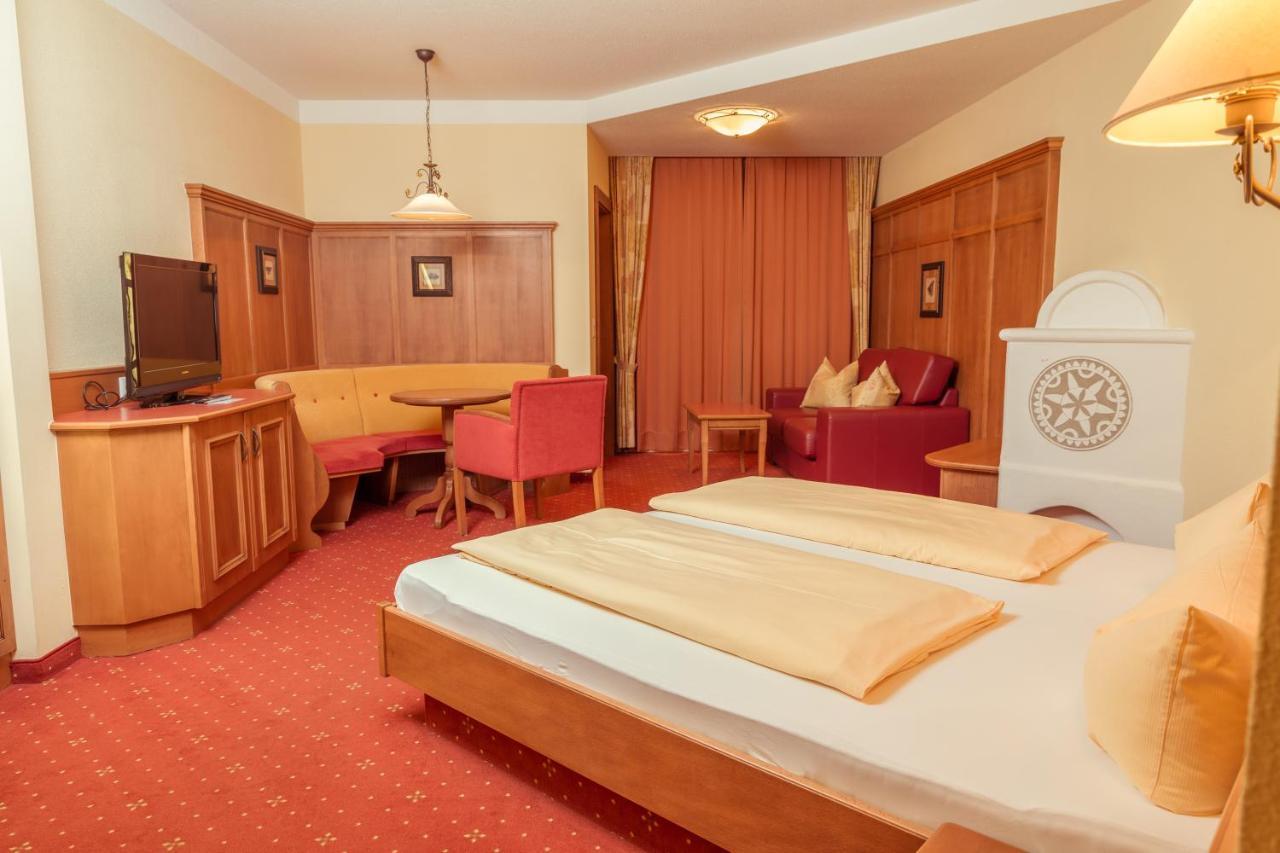 Familien Hotel Mozart Ried im Oberinntal Exterior foto