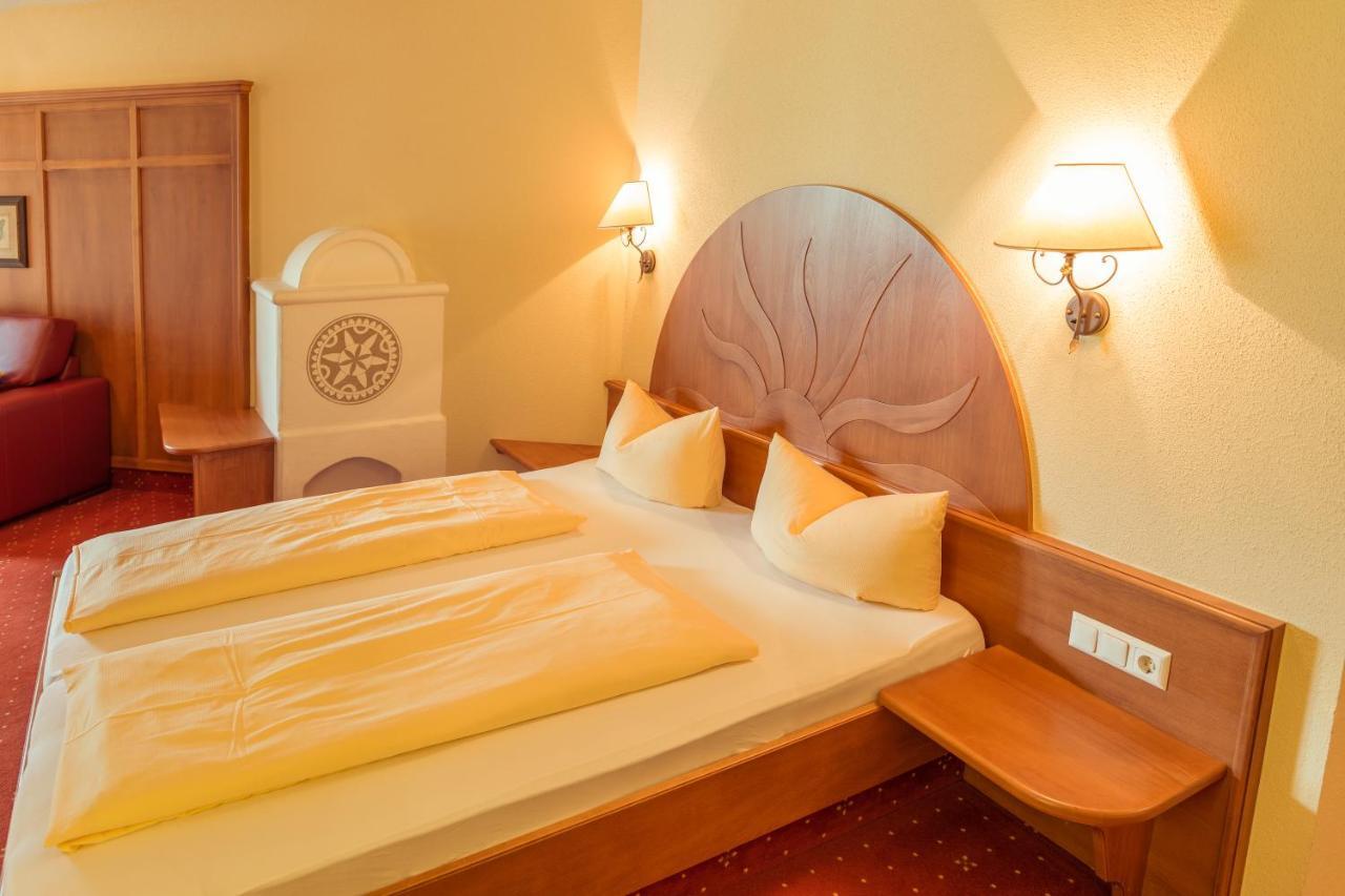 Familien Hotel Mozart Ried im Oberinntal Exterior foto